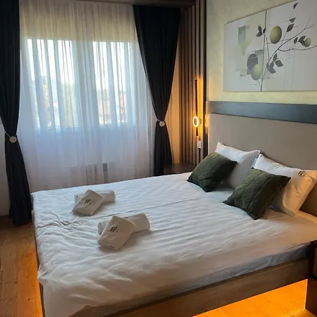 Queen 735 아파트 *